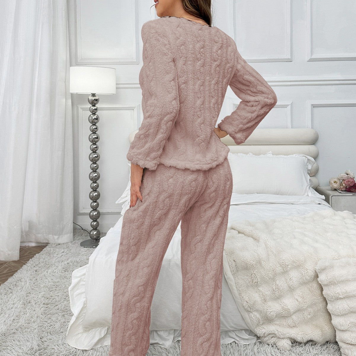Simple Casual Solid Color Flannel Home Wear Pajamas Suit