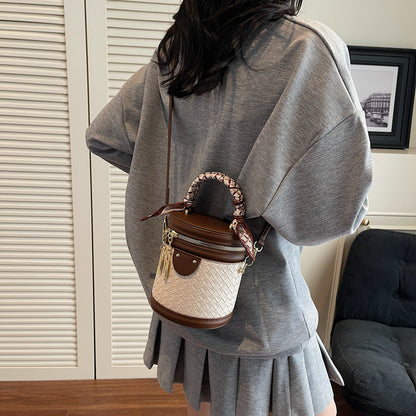 High-grade Stitching Fashion Rhombus Trendy Casual Simple Shoulder Messenger Bag