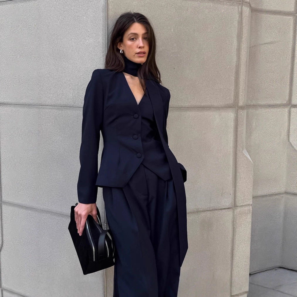 Fashion Commuter Halter Suit Women 2025 Winter New