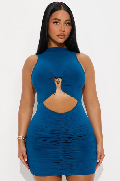 Affectionate Metal Decorated Solid Color Turtleneck Pleated Sheath Mini Dress