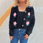 Stitching Three-dimensional Flower Fashion Short Knitted Sweater